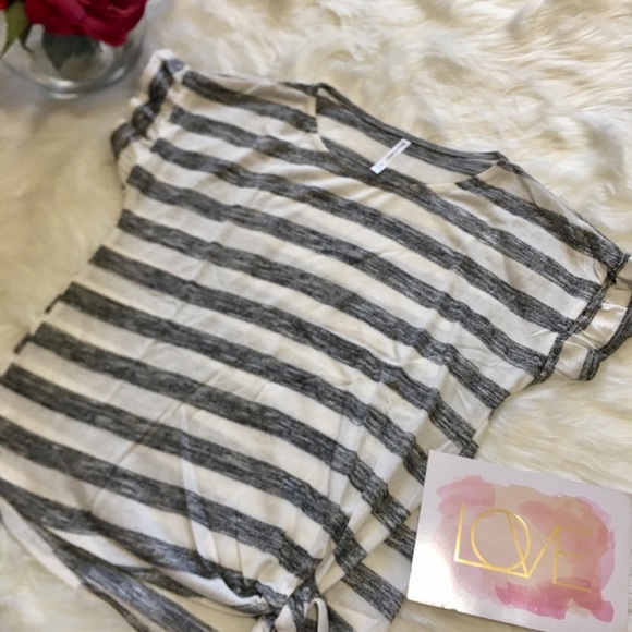 NWT d.n.a couture ruffle sleeve shirt - Picture 6 of 7